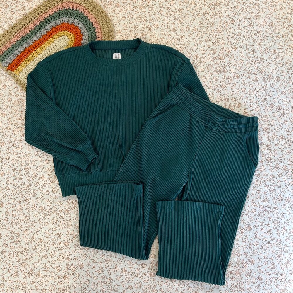 Gap Kids Ribbed Outfit Set Size Small 6/7